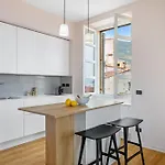 Le Saint Michel,dernier Etage, Vieux Menton, Zone Pietonne アパート