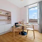 Le Saint Michel,dernier Etage, Vieux Menton, Zone Pietonne アパート *