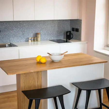 Le Saint Michel,dernier Etage, Vieux Menton, Zone Pietonne Appartement Menton