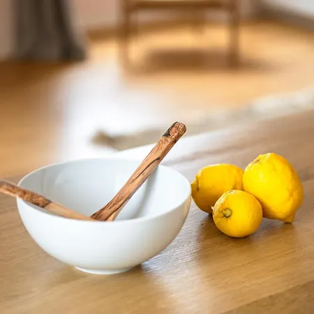 Le Saint Michel,dernier Etage, Vieux Menton, Zone Pietonne Апартаменты *