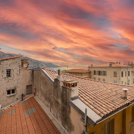 Апартаменты Le Saint Michel,dernier Etage, Vieux Menton, Zone Pietonne Ментона