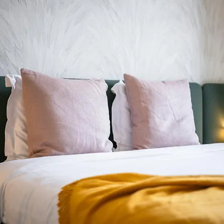 Апартаменты Le Saint Michel,dernier Etage, Vieux Menton, Zone Pietonne *