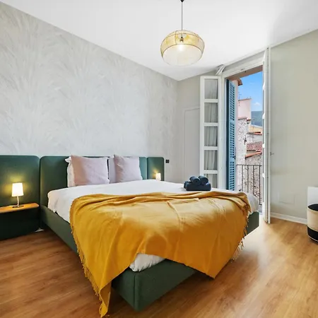 Διαμέρισμα Le Saint Michel,dernier Etage, Vieux Menton, Zone Pietonne *